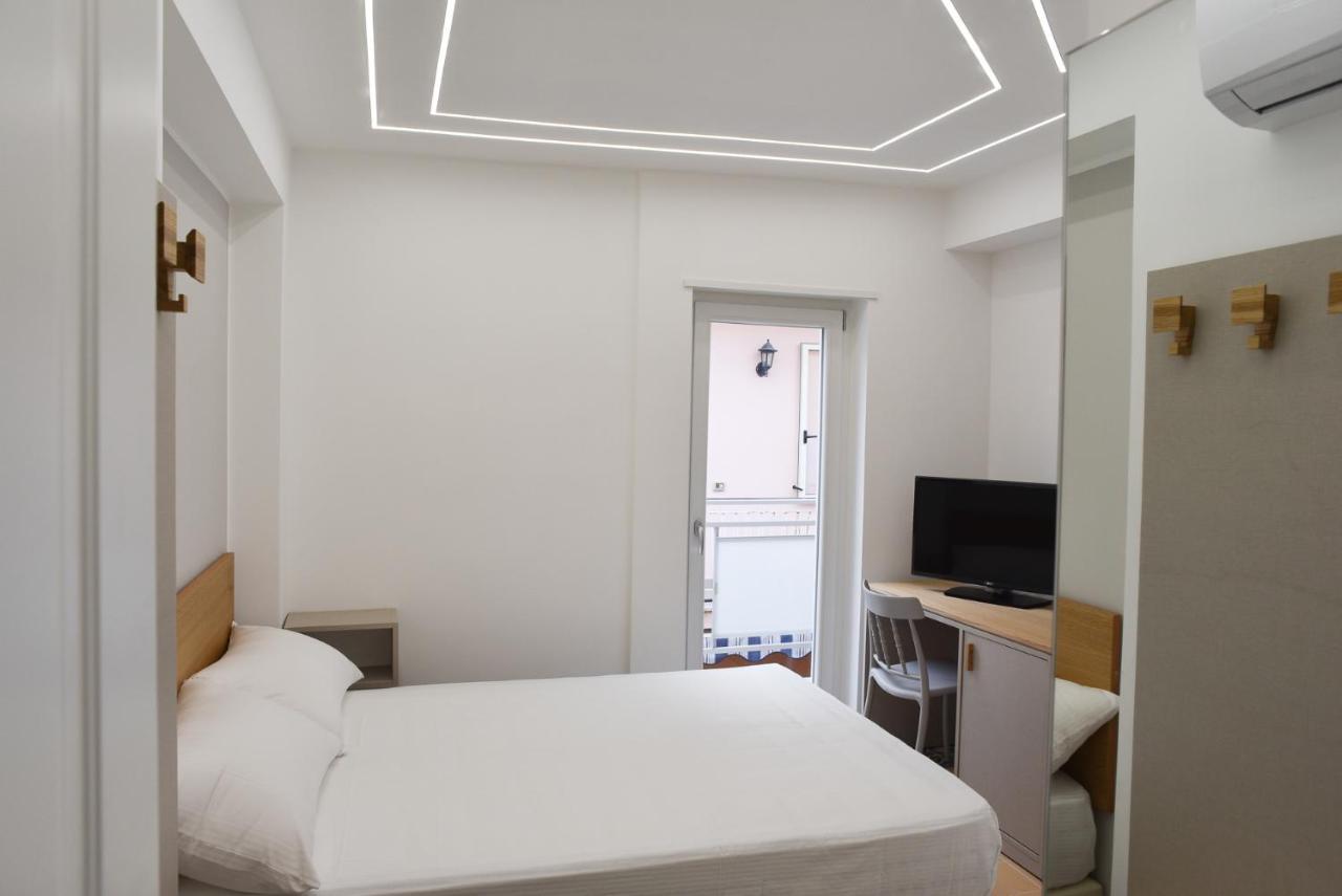 Palazzotto 902 Bed & Breakfast Crotone Dış mekan fotoğraf