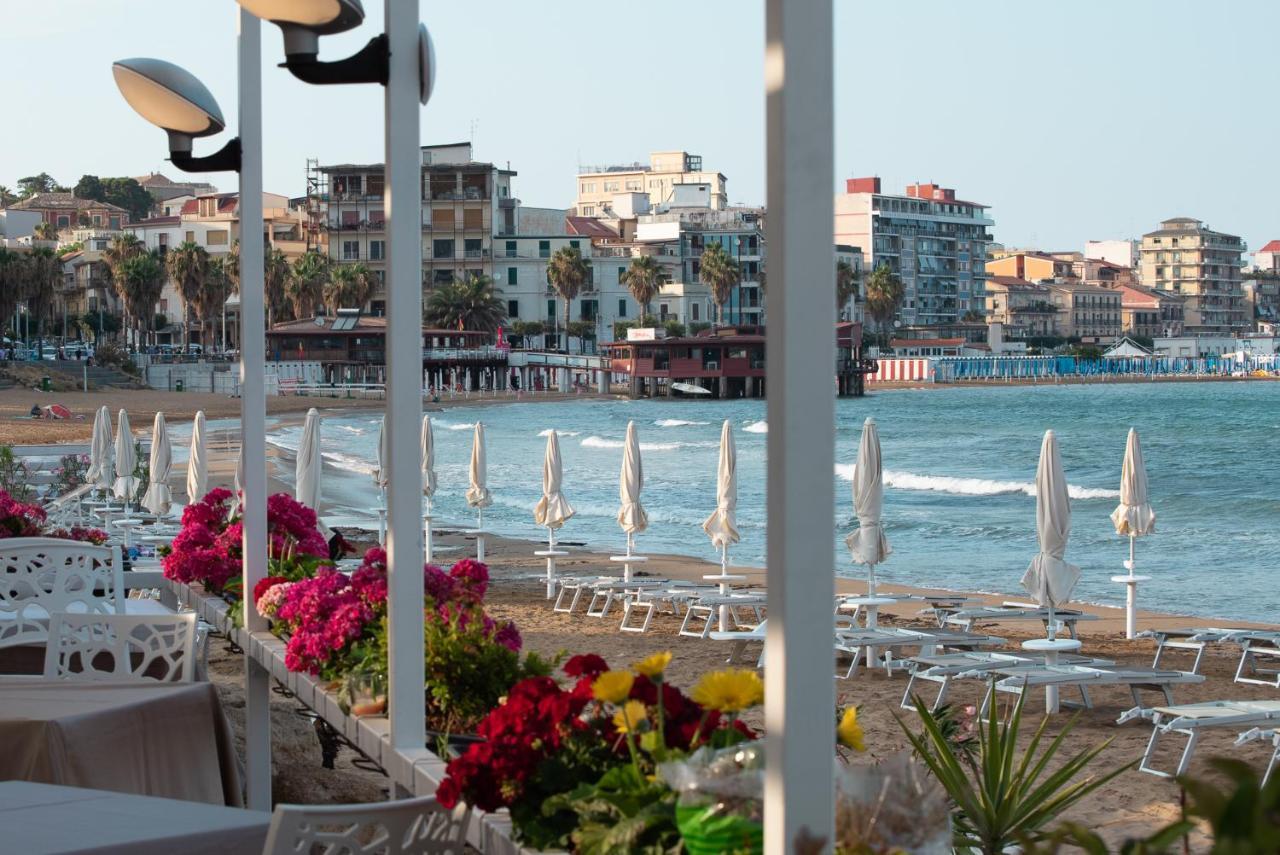 Palazzotto 902 Bed & Breakfast Crotone Dış mekan fotoğraf