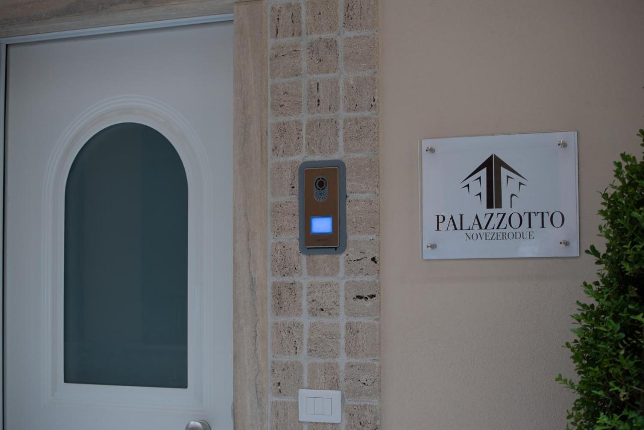 Palazzotto 902 Bed & Breakfast Crotone Dış mekan fotoğraf