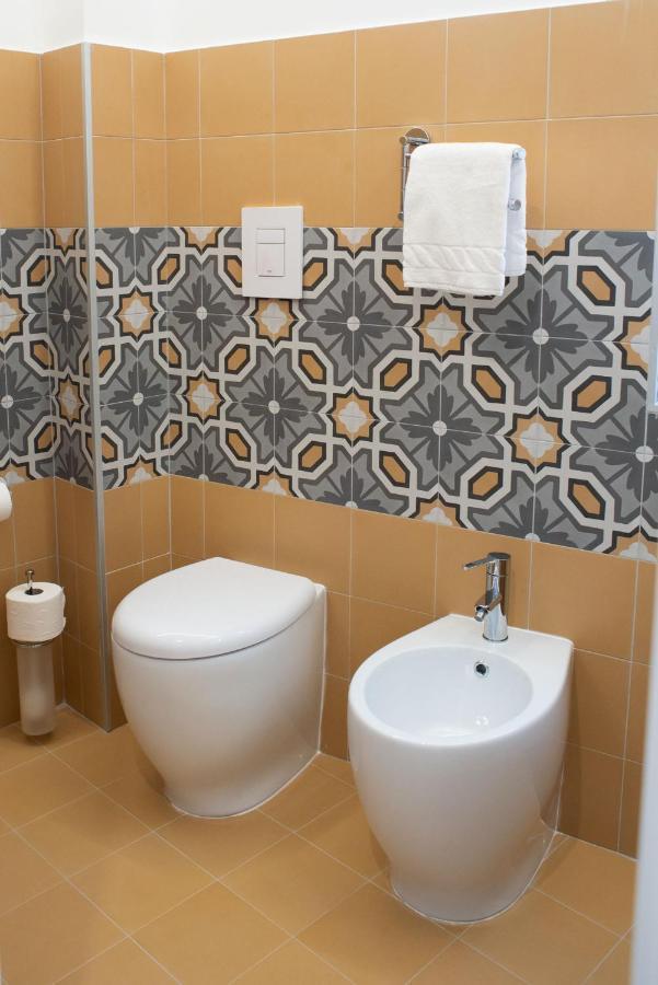 Palazzotto 902 Bed & Breakfast Crotone Dış mekan fotoğraf